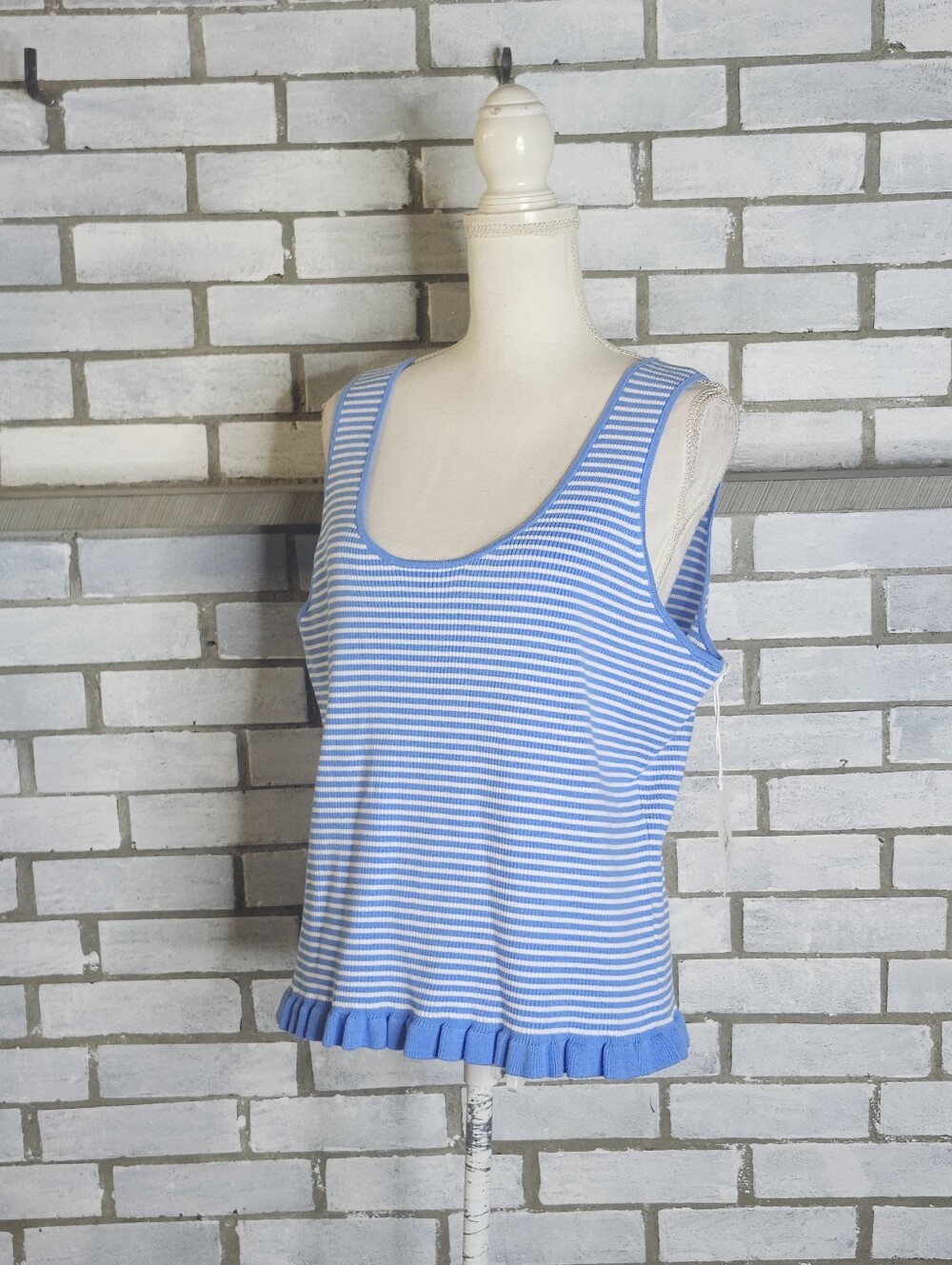 • Free Assembly Blue White Striped Ruffle Hem Knit Tank Top NWT Plus Size XXL 20